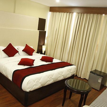 Hotel Meridian Suite Катманду Номер фото