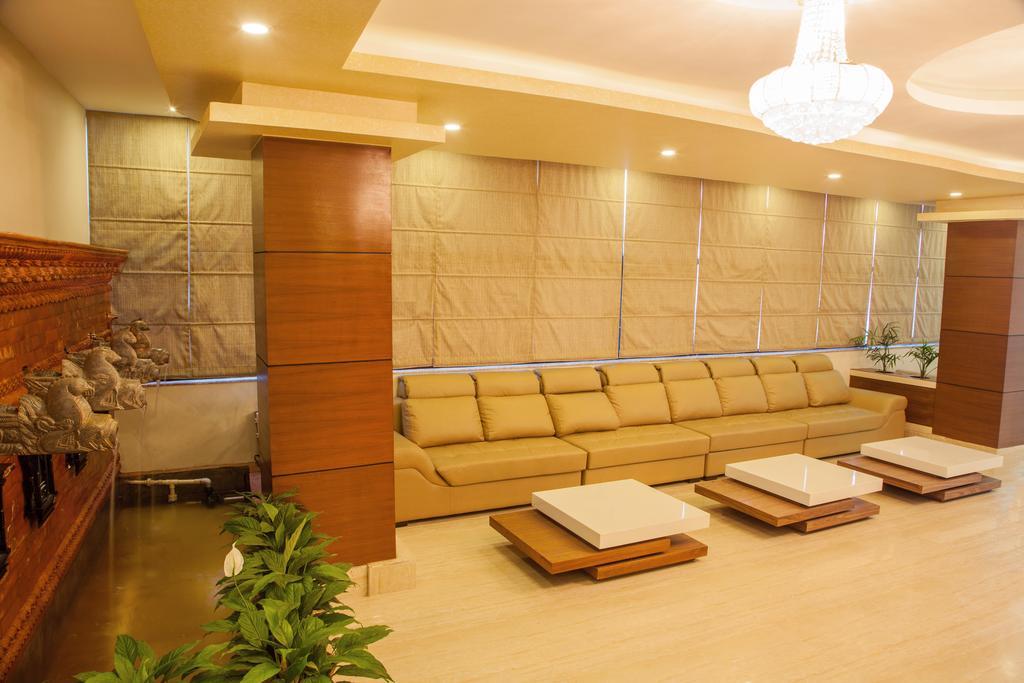 Hotel Meridian Suite Катманду Экстерьер фото
