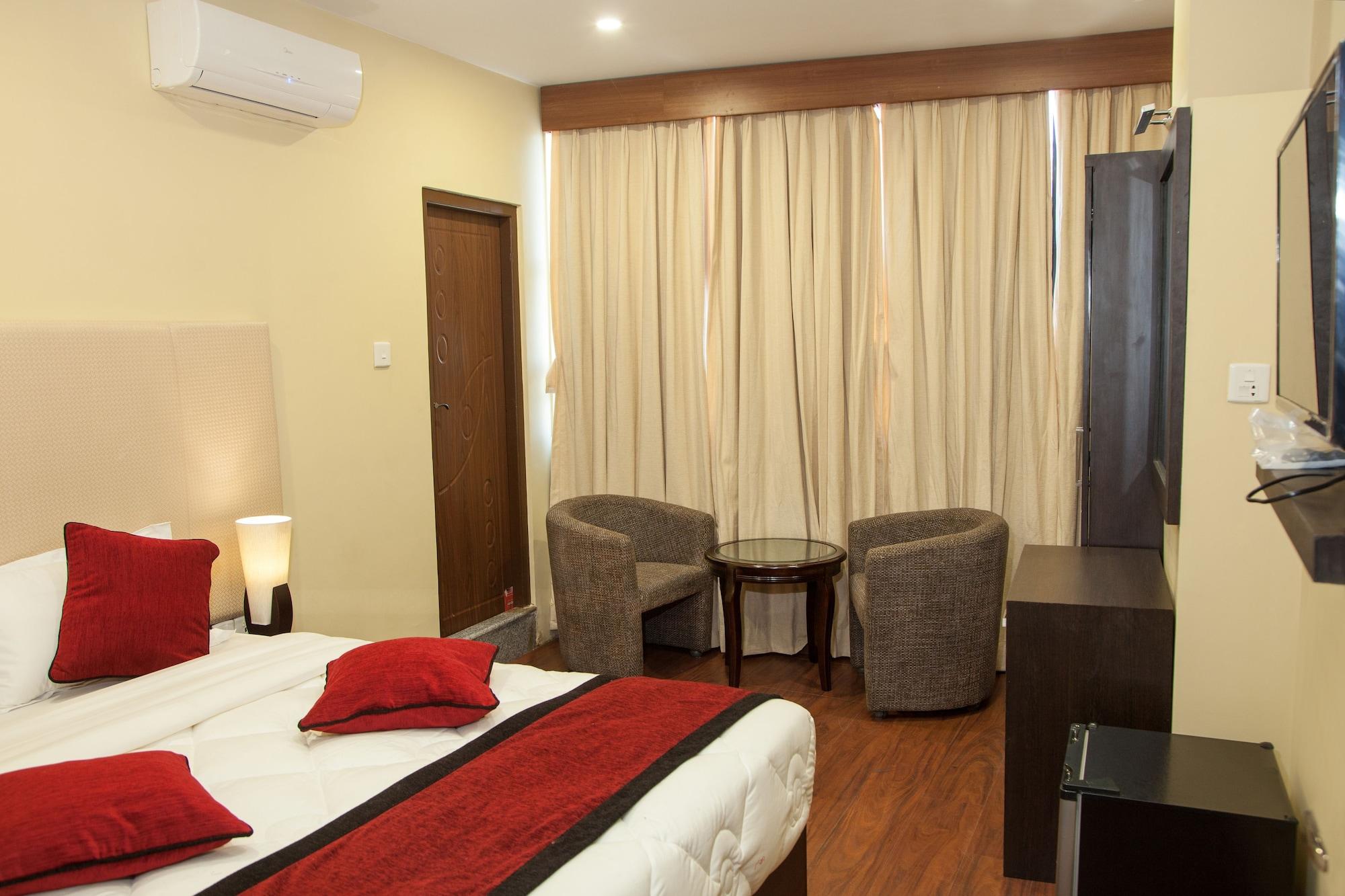 Hotel Meridian Suite Катманду Экстерьер фото