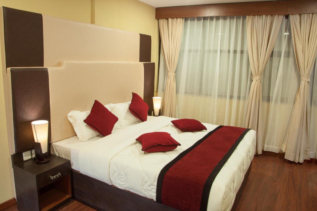 Hotel Meridian Suite Катманду Номер фото